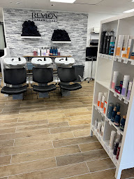 Photo n°17 de Salon du Parc - Coiffure & Onglerie à Villenoy (Salon de manucure)