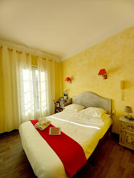 Photo n°29 de Hôtel Le Costabonne à Prats-de-Mollo-la-Preste (Restaurant de cuisine traditionnelle)