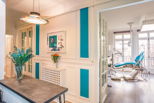 Photo n°3 de Chirurgien maxillo-facial Paris - Docteur Flore ROUL-YVONNET à Paris (Chirurgien)