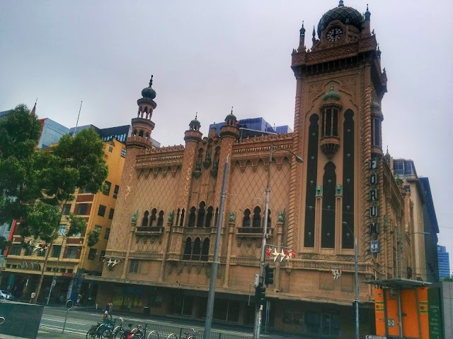 MoVida Next Door