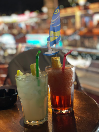 Snoopy's Bar - Thumbnail