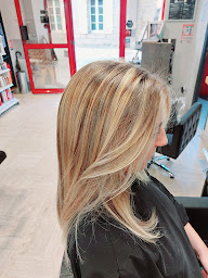Photo n°15 de Julie C à Châtelaudren-Plouagat (Salon de coiffure)