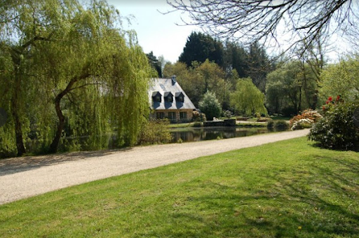 Photo de Gîte Moulin la Salmonière 22 personnes (Grand gîte de groupe piscine Bretagne) à Guiscriff (56560)