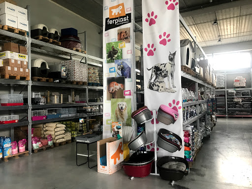 Pink House Pet Distribution - Thumbnail