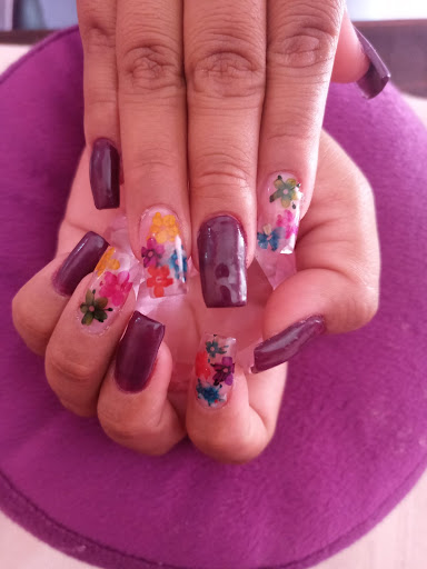 LOVLY NAIL'S - Visual