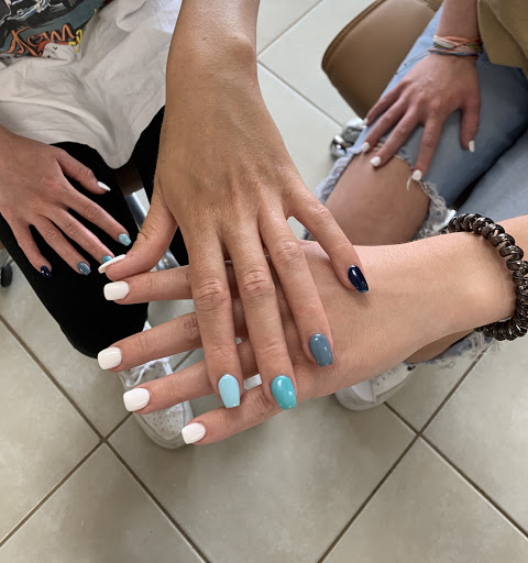 Delphi Nail Salon - Thumbnail