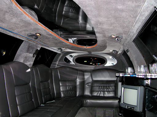 Royalle Limousine LLC - Thumbnail