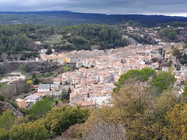 Grottes Et Cascades Des Carmes Barjols