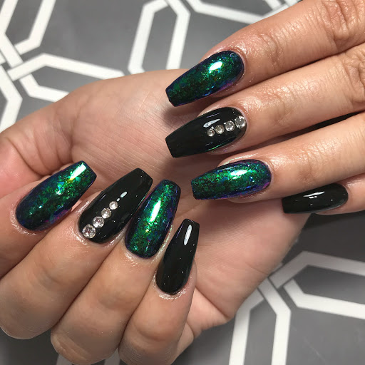 Julie's Nail Spa - Thumbnail