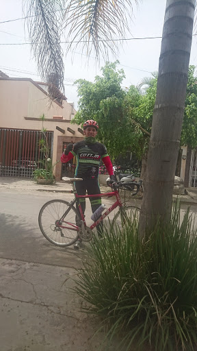 Zarate taller de bicicletas Gallery - Mexico
