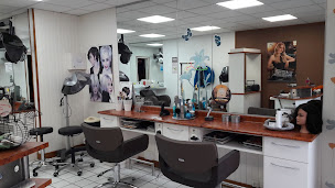 Photo n°23 de Evolutif Coiffure à Brest (Salon de coiffure)