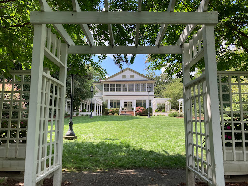 Armour House & Gardens at Meadowview Park - Thumbnail