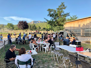 Photo n°25 de Les Écuries du Maistre à Beaurecueil (Écurie)