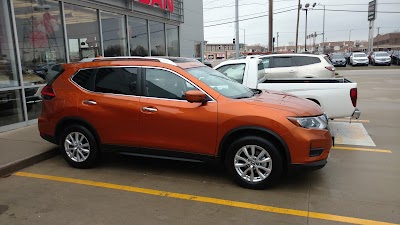 Photos of O'Brien Nissan of Bloomington