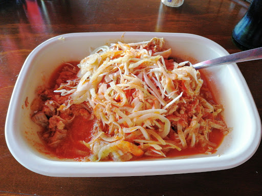 Tortas ahogadas y tacos dorados El Compa