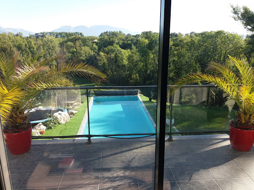 Photo de Spa piscine chauffée hébergement 12 personnes à Contamine-sur-Arve (74130)