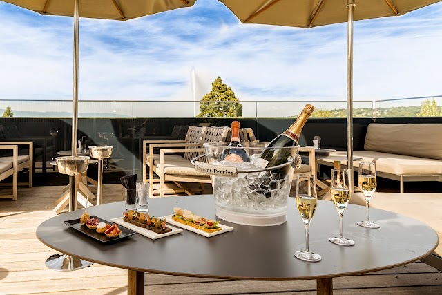 5 lounge bar restaurant