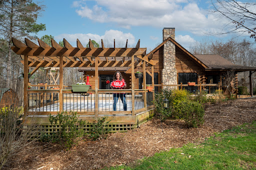 Luster Realty Group - Thumbnail