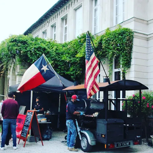 Uncle Daddy's SmokeHouse Food Truck