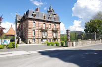 Mairie à Saulnières