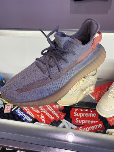 NE Sneakers & Soda Bomb - Thumbnail