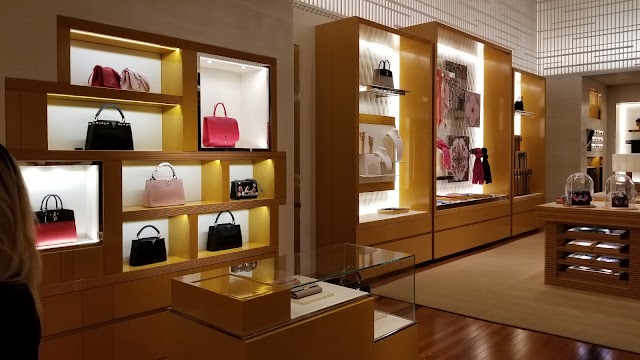 Louis Vuitton Honolulu Hilton Hawaiian Village store, United States