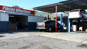 Photo n°3 de TPS AUTO Garage et Mécanique Automobile à la Possession, Le Port, Rivière des Galets, 97419 à La Possession (Magasin de pneus)