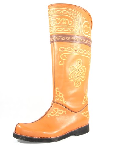 Photos of Mongolian shop(Boots, Hat, Yurt, Morin khuur, Clothing)