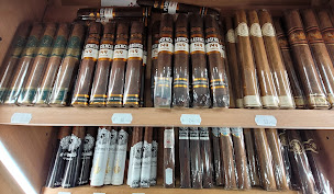 Photo n°4 de TABAC LOTO PRESSE VAPE SHOP CBD CIGARES ARTICLES DE PLAGE SOUVENIRS à La Bernerie-en-Retz (Bureau de tabac)