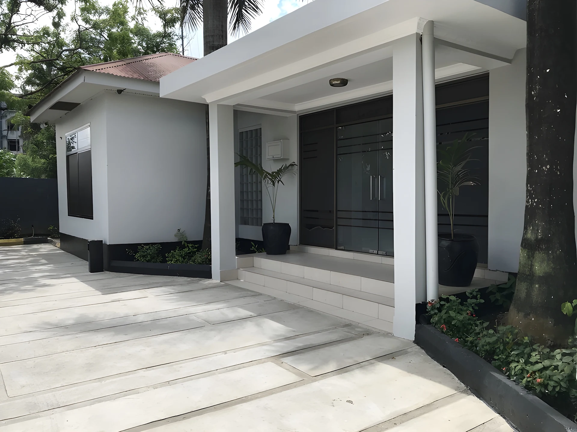 Transit Airport B&B