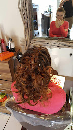 Photo n°1 de Studio Coiffure à Bois-Guillaume (Salon de coiffure)