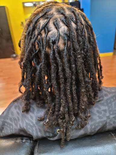 Amazing Touch Hair Studio Logo