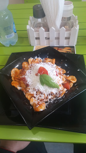 Gusto - Food store - Thumbnail