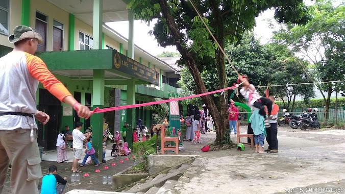 Madrasah Aliyah Disamakan Persatuan Ummat Islam (PUI) Kota Bogor, Author: Adi Setiya