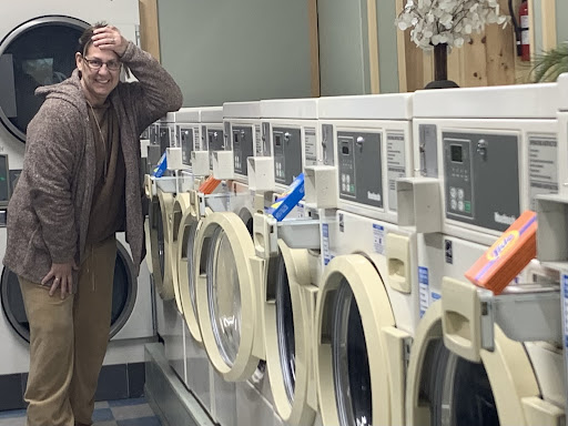 Lorraine’s Lakeside Laundry - Thumbnail