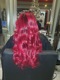 Photo n°2 de Adoucoiff à Santes (Salon de coiffure)