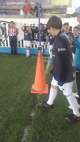 Javier Ascazubi, Quito 170515