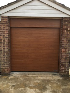 Thames Garage Doors london