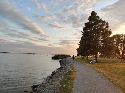 New Castle Battery Park