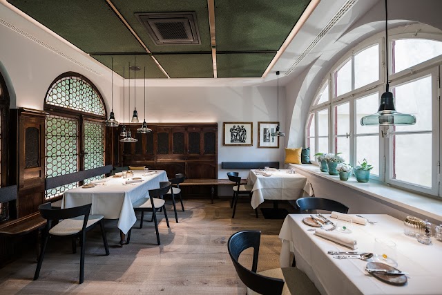 Restaurant 37