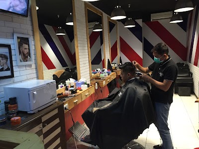 Photos of Vanman Real Barber