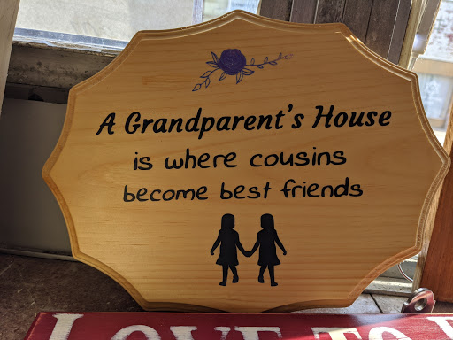 Aunt Nae's Antiques & Gifts - Thumbnail