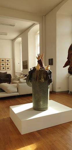 LO STUDIO - Visual