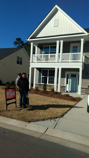 Live Where You Love Realty, LLC - Thumbnail