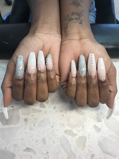 Nail Deluxe