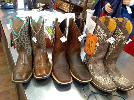 Boot Barn - Visual