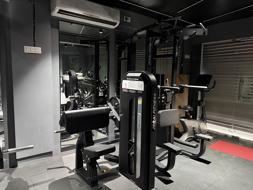 One More Rep Fitness Studio Unisex Gym