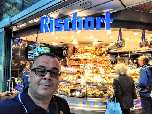 Rischart Bakery - Visual