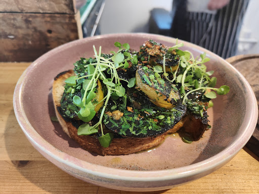 Green Dot Café - Visual