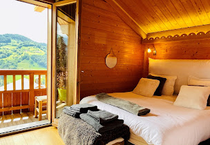 Photo n°2 de Le Paret Chambres d'hôtes de charme & Spa à Manigod (Chambre d'hôtes)